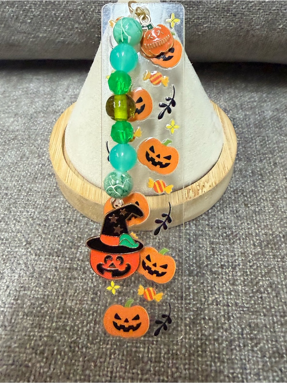 🎃 Acrylic bookmark “Pumpkins” design, beads, Ghost and Broom Charms. NWO